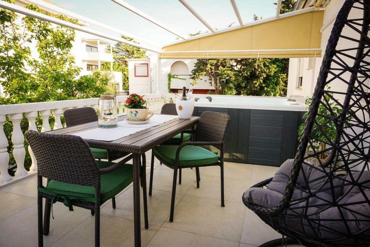 Apartment Paula With Private Jacuzzi And Parking- Near The Beach Zadar Exteriör bild