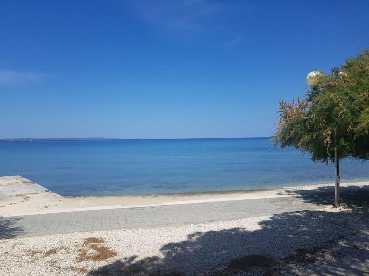 Apartment Paula With Private Jacuzzi And Parking- Near The Beach Zadar Exteriör bild